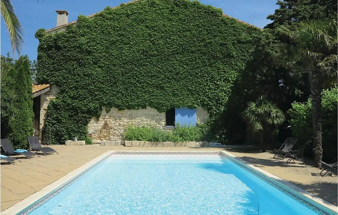 Holiday home Cozy Home In Arles Albaron